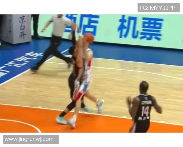 掘金赛场突发小插曲裁判果断处理措施引发热议 掘金赛场突发小插曲裁判果断处理措施引发热议