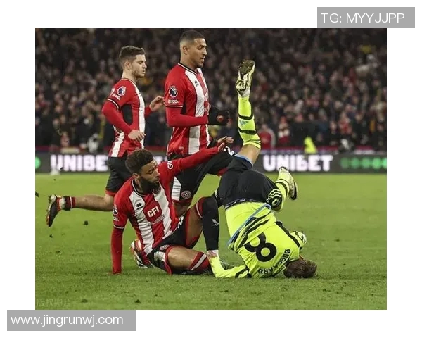 英超官方社媒公开回应争议事件引发球迷热议各方观点持续交锋