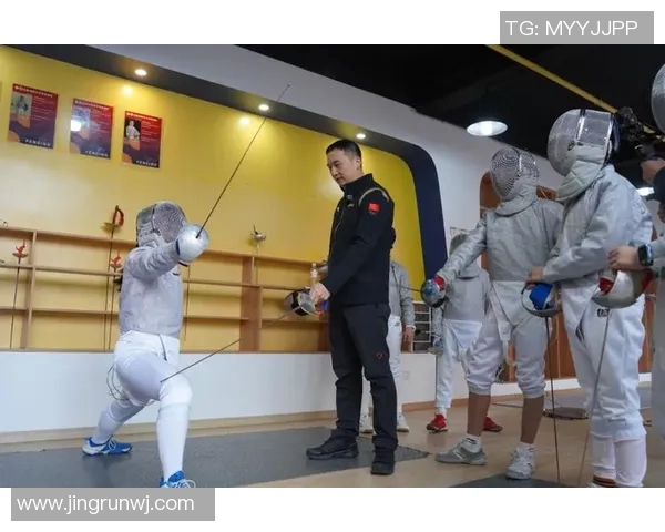 奥运冠军担任体育公益大使,走进西部校园点燃梦想 奥运冠军担任体育公益大使,走进西部校园点燃梦想